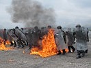 Einsatzkräfte beim Training mit ungarischen Soldaten... (Bild öffnet sich in einem neuen Fenster)