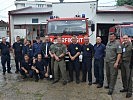 Abschließendes Foto mit der Feuerwehr in Suva Reka. (Bild öffnet sich in einem neuen Fenster)