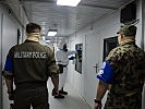 Die Desinfektion der sensiblen Räumlichkeiten wurde international begrüßt. (Bild öffnet sich in einem neuen Fenster)