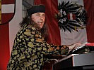 Erwin Kiennast eröffnet das Konzert. (Bild öffnet sich in einem neuen Fenster)