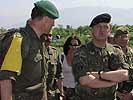 Übungsleiter Mjr Ernst Trikl, BrigKdt General Bach, KPC-Kdt General Ceku. (Bild öffnet sich in einem neuen Fenster)