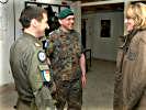 Justizministerin Karin Miklautsch mit Brigadegeneral Rossmanith. (Bild öffnet sich in einem neuen Fenster)