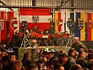 In der Feuerwehrhalle herrschte beste Stimmung. (Bild öffnet sich in einem neuen Fenster)