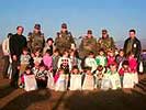 Gruppenbild mit den Kindern aus Savrovo. (Bild öffnet sich in einem neuen Fenster)