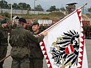 Prader,l. , übergab das Einsatzbataillon Dulje an Oberstleutnant Hofer. (Bild öffnet sich in einem neuen Fenster)