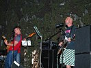 Später heizte die Camp-Band die Stimmung an... (Bild öffnet sich in einem neuen Fenster)