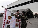 Übergabe des Feldzeichen an Oberstleutnant Kunert. (Bild öffnet sich in einem neuen Fenster)