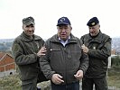 V.l.: Oberstleutnant Gaiswinkler, Neugebauer, Generalleutnant Höfler. (Bild öffnet sich in einem neuen Fenster)