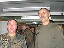 Gen BERGMANN im Gespräch mit Obstlt WILLMANN. (Bild öffnet sich in einem neuen Fenster)