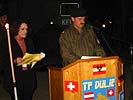 Oberstleutnant Norbert Pallan bei seiner Rede mit Übersetzerin. (Bild öffnet sich in einem neuen Fenster)