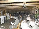 Soldaten bei der Ostermesse in der Kapelle im Camp Casablanca. (Bild öffnet sich in einem neuen Fenster)
