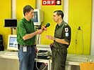 Dipl. HTL Ing. Martin Cargnelli, Hauptmann Heimo Gruber im neuen Studio. (Bild öffnet sich in einem neuen Fenster)