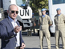 Minister Klug mit den UN-Soldaten.