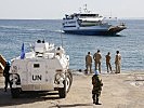 Die "Carolyn" fährt in den Seehafen von Naqoura ein.