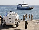 Die "Carolyn" fährt in den Seehafen von Naqoura ein. (Bild öffnet sich in einem neuen Fenster)