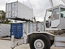 Container werden ausgetauscht. (Bild öffnet sich in einem neuen Fenster)