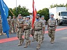 Einmarsch der Fahnentrupps.