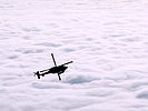 Ein S-70 über den Wolken. (Bild öffnet sich in einem neuen Fenster)