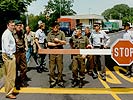 Kommandanten von Bundesheer und Exekutive an einem der Grenzübergänge. (Bild öffnet sich in einem neuen Fenster)