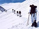 Knowing your ropes in the mountains is of great importance... (Image opens in new window)
