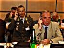 Im Plenarsaal: Oberst Eckelsberger - Kommandant des HSZ, Karl Schranz. (Bild öffnet sich in einem neuen Fenster)