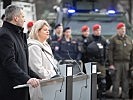 Die Minister Tanner und Nehammer in der Maria-Theresien-Kaserne. (Bild öffnet sich in einem neuen Fenster)