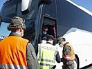 Die Soldaten an der Grenze in Nickelsdorf. (Bild öffnet sich in einem neuen Fenster)