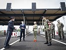 Die Minister Tanner und Nehammer in Nickelsdorf. (Bild öffnet sich in einem neuen Fenster)