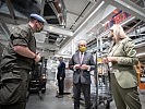 Ministerin Tanner besucht Post-Logistikzentrum. (Bild öffnet sich in einem neuen Fenster)