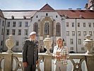 Ministerin Tanner an der Militärakademie. (Bild öffnet sich in einem neuen Fenster)