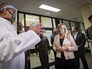 Klaudia Tanner besucht die Stellungskommission in Wien. (Bild öffnet sich in einem neuen Fenster)