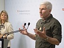 Ministerin Tanner und General Brieger stellten ihre Pläne für das Heer vor. (Bild öffnet sich in einem neuen Fenster)