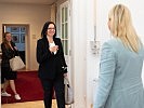 Klaudia Tanner mit Staatssekretärin Andrea Mayer. (Bild öffnet sich in einem neuen Fenster)