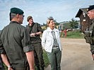 Ministerin Tanner bei der Übung "Handwerk 20". (Bild öffnet sich in einem neuen Fenster)