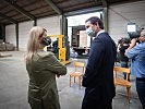 Verteidigungsministerin Klaudia Tanner mit Bundeskanzler Sebastian Kurz. (Bild öffnet sich in einem neuen Fenster)