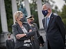 Ministerin Tanner und Bundespräsident Van der Bellen bei der Feier. (Bild öffnet sich in einem neuen Fenster)