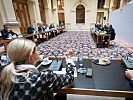 Klaudia Tanner bei der Parlamentarischen Bundesheerkommission. (Bild öffnet sich in einem neuen Fenster)