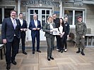 Klaudia Tanner in der Hensel-Kaserne in Villach. (Bild öffnet sich in einem neuen Fenster)