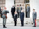 Klaudia Tanner bei den Feierlichkeiten zum Nationalfeiertag. (Bild öffnet sich in einem neuen Fenster)