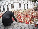 Ministerin Klaudia Tanner besuchte den Ort des Terroranschlages. (Bild öffnet sich in einem neuen Fenster)