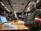 Klaudia Tanner besuchte die Covid-Teststraße in der Wiener Stadthalle. (Bild öffnet sich in einem neuen Fenster)