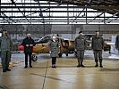 Klaudia Tanner beim "Fly-out" der Saab 105. (Bild öffnet sich in einem neuen Fenster)