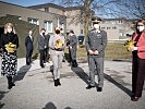 Ministerin Tanner bei Lehrlingstestung in Wels. (Bild öffnet sich in einem neuen Fenster)