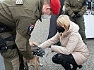 Klaudia Tanner besuchte die Militärpolizei. (Bild öffnet sich in einem neuen Fenster)