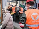 Osterbesuch: Klaudia Tanner bei Soldaten in Gmünd. (Bild öffnet sich in einem neuen Fenster)