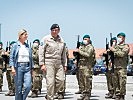 Ministerin Tanner auf Truppenbesuch bei der EUFOR-Mission. (Bild öffnet sich in einem neuen Fenster)