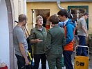 Ministerin Klaudia Tanner in Hallein. (Bild öffnet sich in einem neuen Fenster)