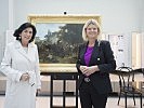 Ministerin Tanner übergibt ein Bild an das Jüdische Museum Wien. (Bild öffnet sich in einem neuen Fenster)