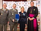 Ministerin Klaudia Tanner bei der Deutschmeister-Gala 2021 in Wien. (Bild öffnet sich in einem neuen Fenster)