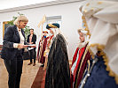 Sternsinger bei Verteidigungsministerin Klaudia Tanner. (Bild öffnet sich in einem neuen Fenster)